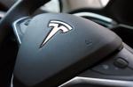 Tesla Model S 2012 года